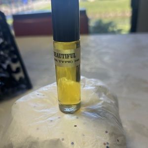 Esther Lauder Beautiful oil perfume